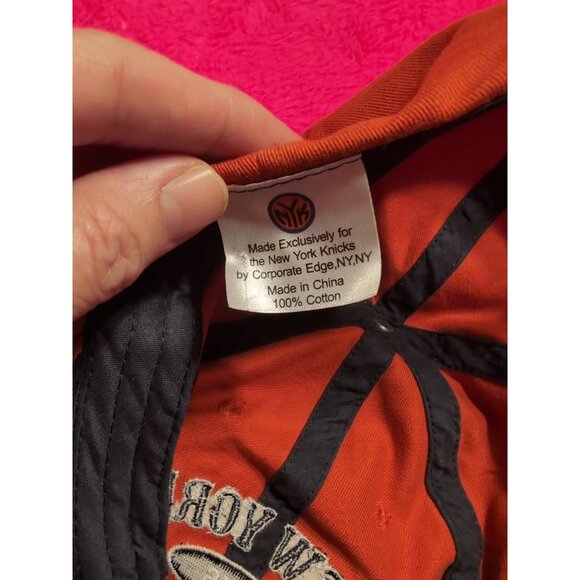 New York Knicks Orange Embroidered Strapback Hat Men's - Picture 8 of 8